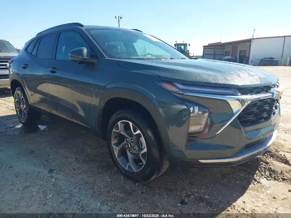 KL77LHEP8SC170647 2025 CHEVROLET TRAX - Image 1