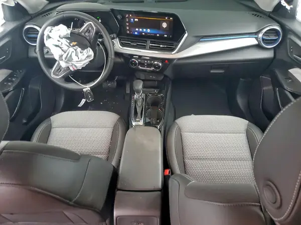 KL77LHEP8SC177775 2025 CHEVROLET TRAX - Image 8