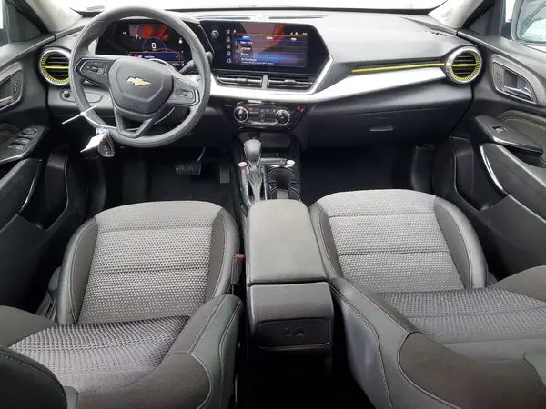 KL77LHEP8SC180188 2025 CHEVROLET TRAX - Image 8