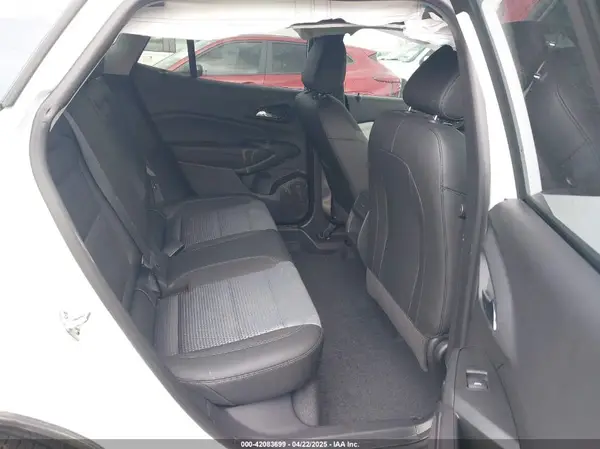 KL77LHEP8SC193121 2025 CHEVROLET TRAX - Image 8