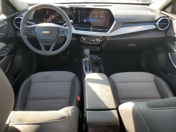 KL77LHEP8SC195726 2025 CHEVROLET TRAX - Image 8