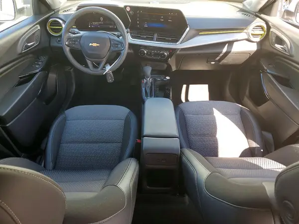 KL77LHEP8SC196598 2025 CHEVROLET TRAX - Image 8