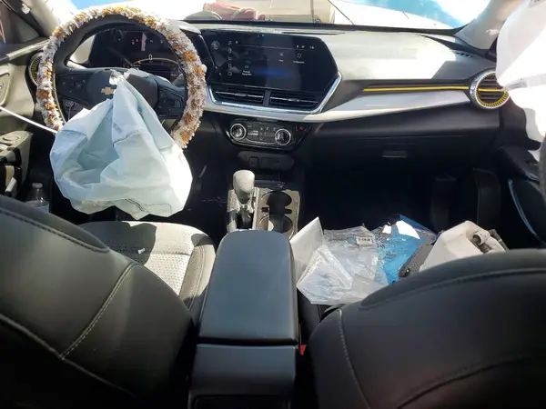 KL77LHEP8SC204294 2025 CHEVROLET TRAX - Image 8