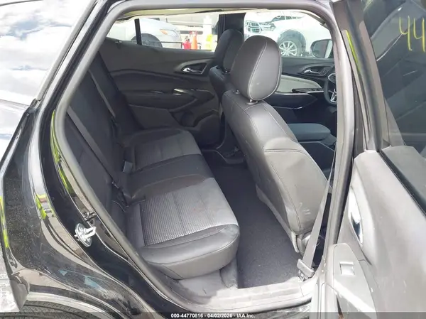 KL77LHEP8SC206983 2025 CHEVROLET TRAX - Image 8