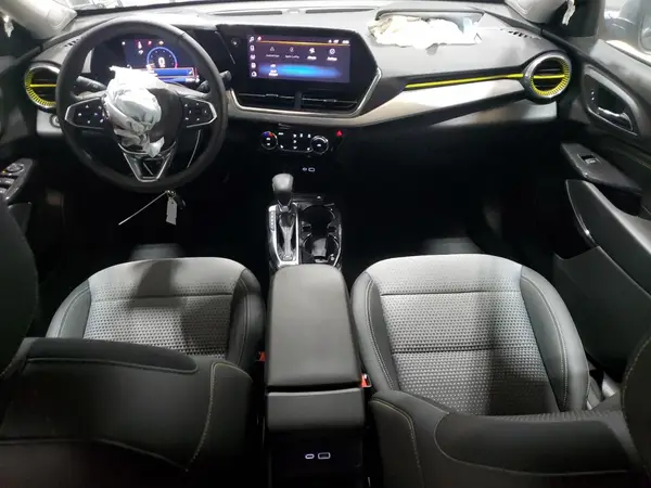 KL77LHEP8SC211150 2025 CHEVROLET TRAX - Image 8