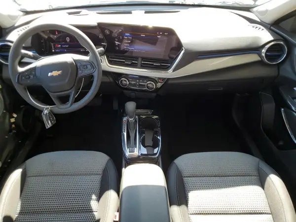 KL77LHEP8SC219040 2025 CHEVROLET TRAX - Image 8