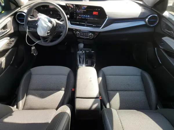 KL77LHEP8SC229308 2025 CHEVROLET TRAX - Image 8