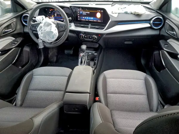 KL77LHEP8SC229759 2025 CHEVROLET TRAX - Image 8