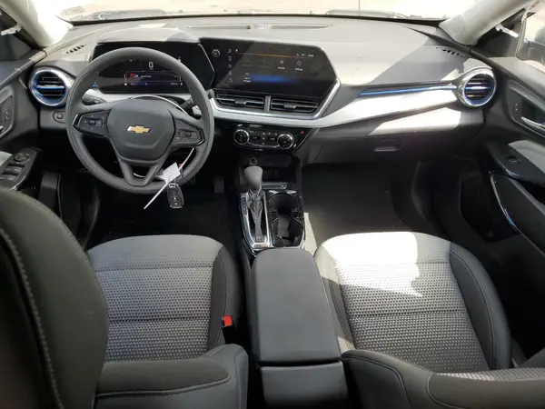KL77LHEP8SC231737 2025 CHEVROLET TRAX - Image 8