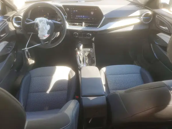 KL77LHEP8SC232080 2025 CHEVROLET TRAX - Image 8