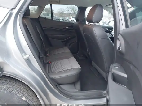 KL77LHEP8SC232953 2025 CHEVROLET TRAX - Image 8