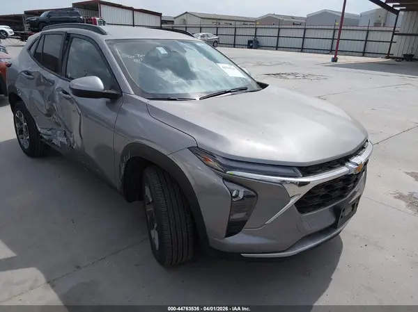 KL77LHEP8SC233004 2025 CHEVROLET TRAX - Image 1