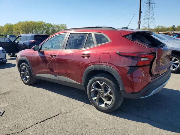 KL77LHEP8SC234816 2025 CHEVROLET TRAX - Image 2