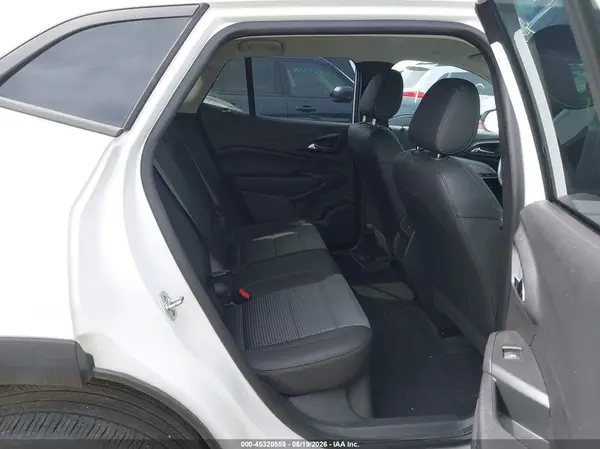 KL77LHEP8SC236811 2025 CHEVROLET TRAX - Image 8