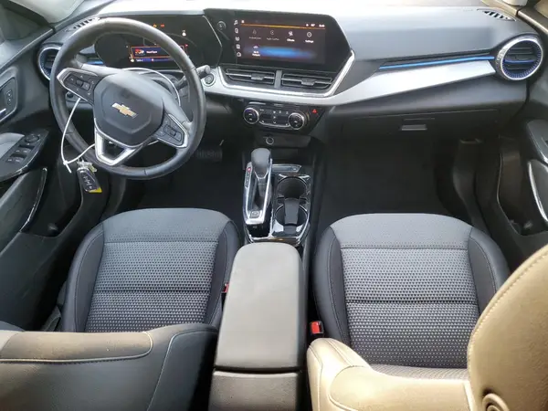 KL77LHEP8SC237506 2025 CHEVROLET TRAX - Image 8