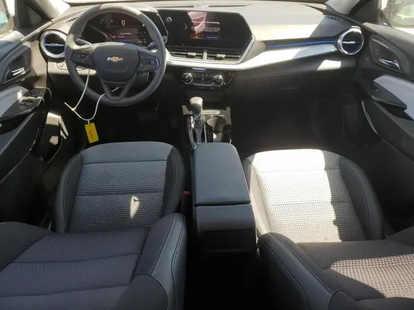 KL77LHEP8SC245539 2025 CHEVROLET TRAX - Image 8