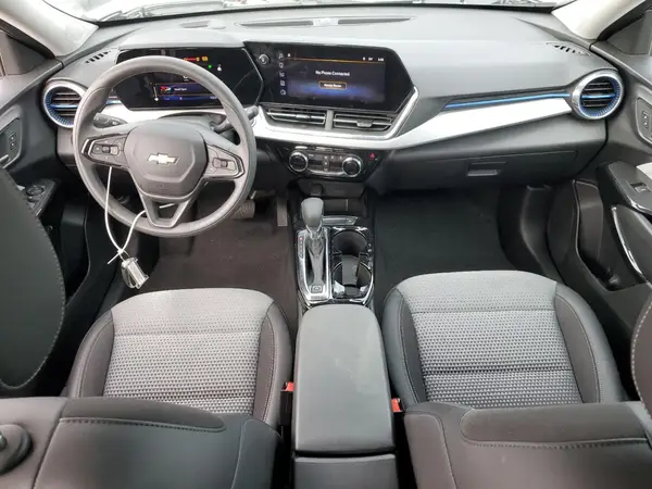 KL77LHEP8SC253298 2025 CHEVROLET TRAX - Image 8