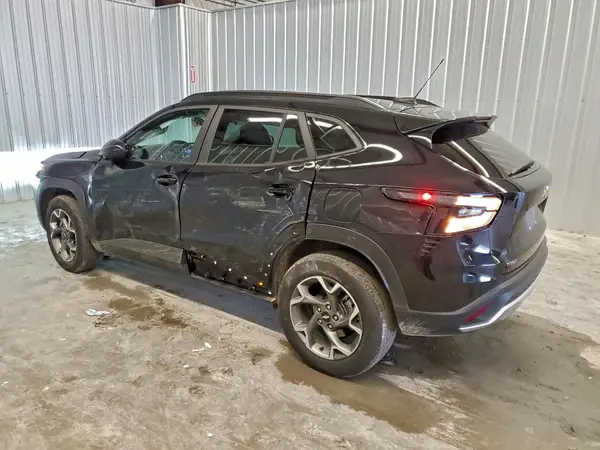 KL77LHEP8SC260154 2025 CHEVROLET TRAX - Image 2