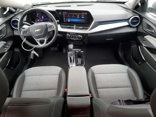 KL77LHEP8SC263118 2025 CHEVROLET TRAX - Image 8