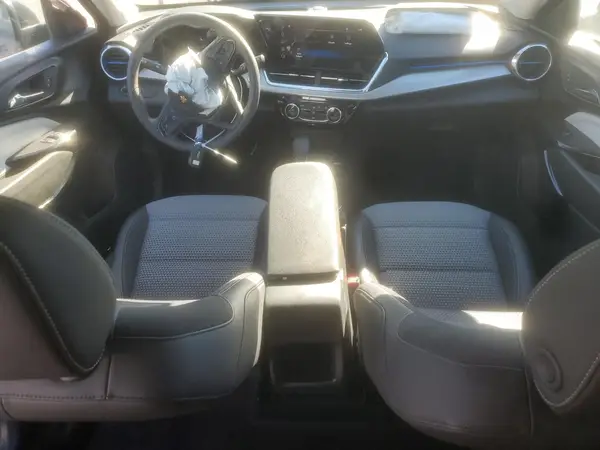 KL77LHEP8SC265113 2025 CHEVROLET TRAX - Image 8