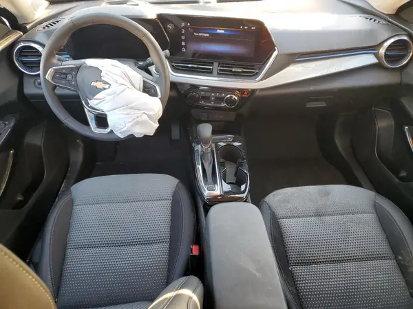 KL77LHEP8SC267539 2025 CHEVROLET TRAX - Image 8