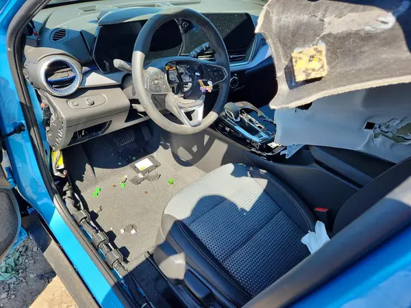 KL77LHEP8SC270831 2025 CHEVROLET TRAX - Image 8