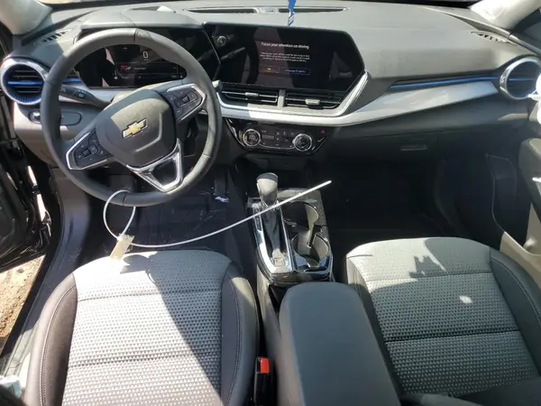 KL77LHEP8SC272952 2025 CHEVROLET TRAX - Image 8