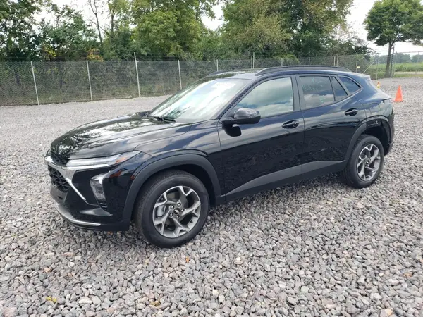 KL77LHEP8SC279447 2025 CHEVROLET TRAX - Image 1