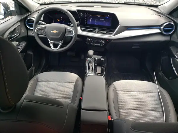 KL77LHEP8SC279447 2025 CHEVROLET TRAX - Image 8