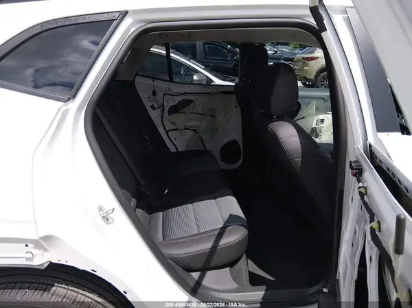 KL77LHEP8SC290030 2025 CHEVROLET TRAX - Image 8