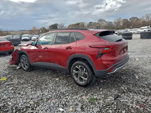 KL77LHEP8SC298614 2025 CHEVROLET TRAX - Image 2