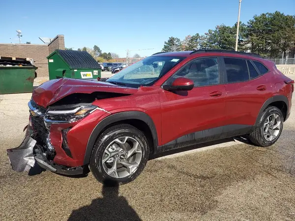 KL77LHEP8SC301334 2025 CHEVROLET TRAX - Image 1