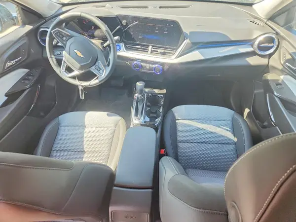KL77LHEP8SC307621 2025 CHEVROLET TRAX - Image 8