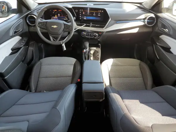 KL77LHEP8SC312687 2025 CHEVROLET TRAX - Image 8
