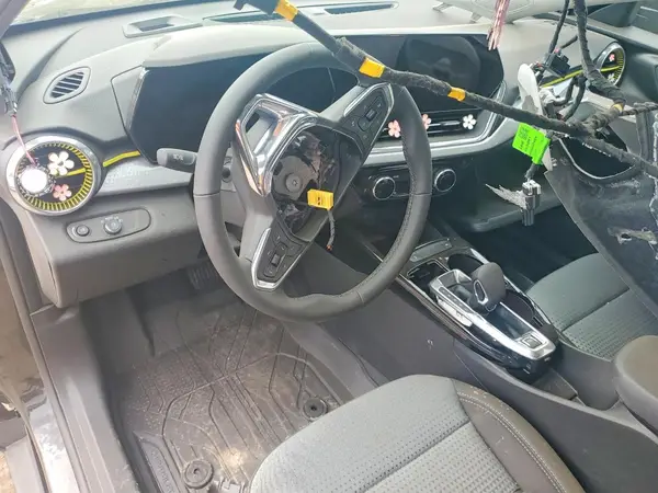 KL77LHEP8SC334057 2025 CHEVROLET TRAX - Image 8