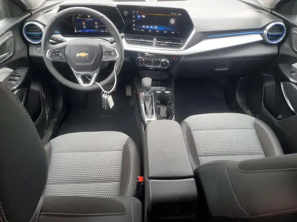 KL77LHEP8SC336620 2025 CHEVROLET TRAX - Image 8