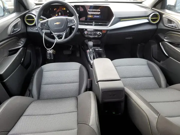 KL77LHEP8SC339484 2025 CHEVROLET TRAX - Image 8