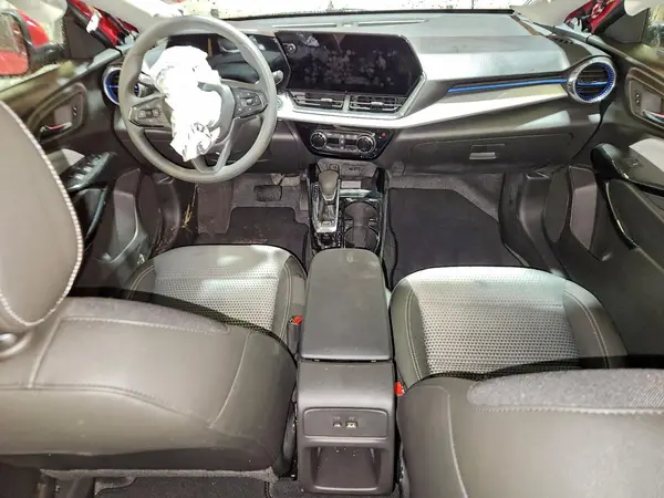 KL77LHEP8TC042135 2026 CHEVROLET TRAX - Image 8