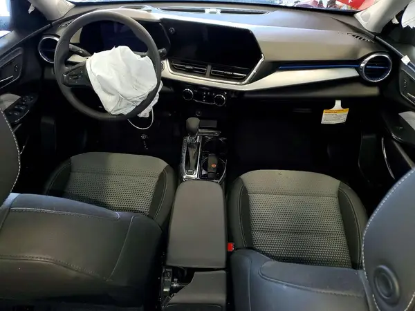 KL77LHEP8TC064569 2026 CHEVROLET TRAX - Image 8