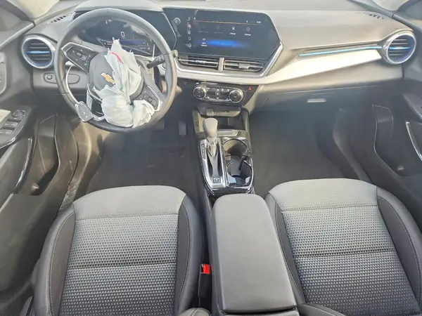 KL77LHEP8TC094011 2026 CHEVROLET TRAX - Image 8