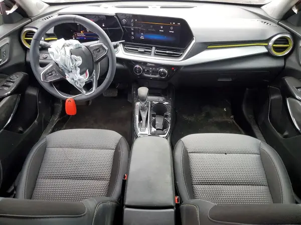 KL77LHEP9SC006937 2025 CHEVROLET TRAX - Image 8