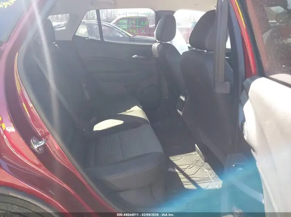 KL77LHEP9SC012026 2025 CHEVROLET TRAX - Image 8