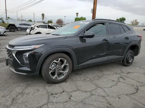 KL77LHEP9SC020420 2025 CHEVROLET TRAX - Image 1