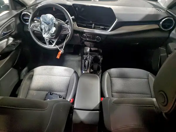 KL77LHEP9SC024516 2025 CHEVROLET TRAX - Image 8