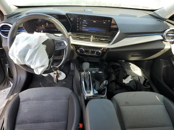 KL77LHEP9SC027724 2025 CHEVROLET TRAX - Image 8