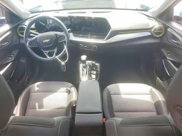 KL77LHEP9SC030025 2025 CHEVROLET TRAX - Image 8