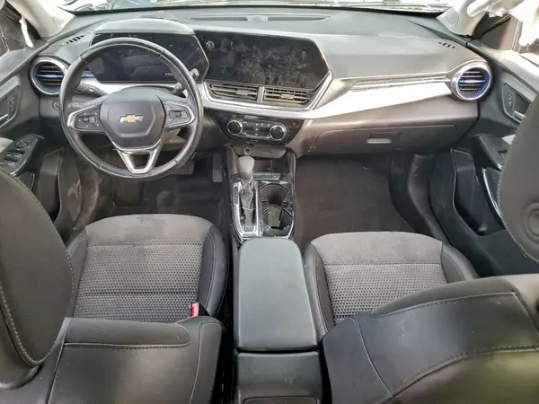 KL77LHEP9SC038545 2025 CHEVROLET TRAX - Image 8