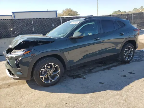 KL77LHEP9SC040876 2025 CHEVROLET TRAX - Image 1