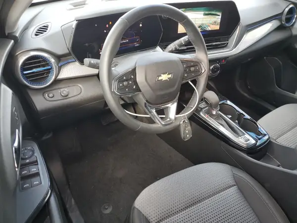 KL77LHEP9SC046502 2025 CHEVROLET TRAX - Image 8