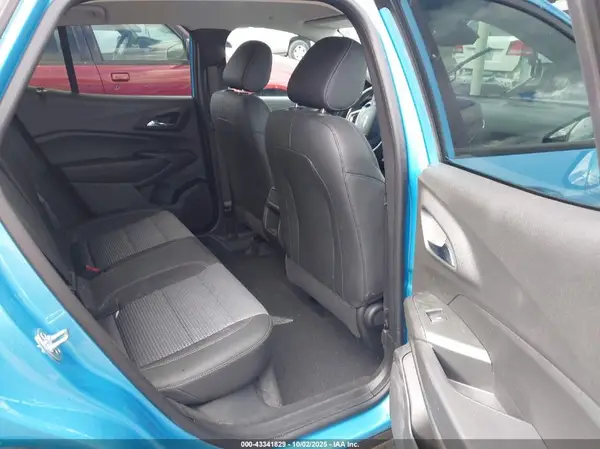 KL77LHEP9SC058617 2025 CHEVROLET TRAX - Image 8